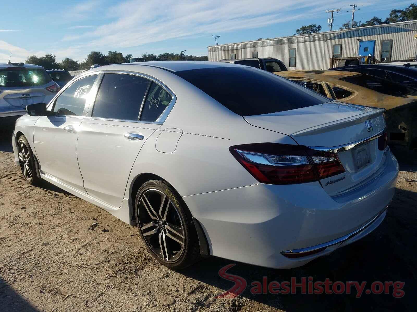 1HGCR2F17HA203196 2017 HONDA ACCORD