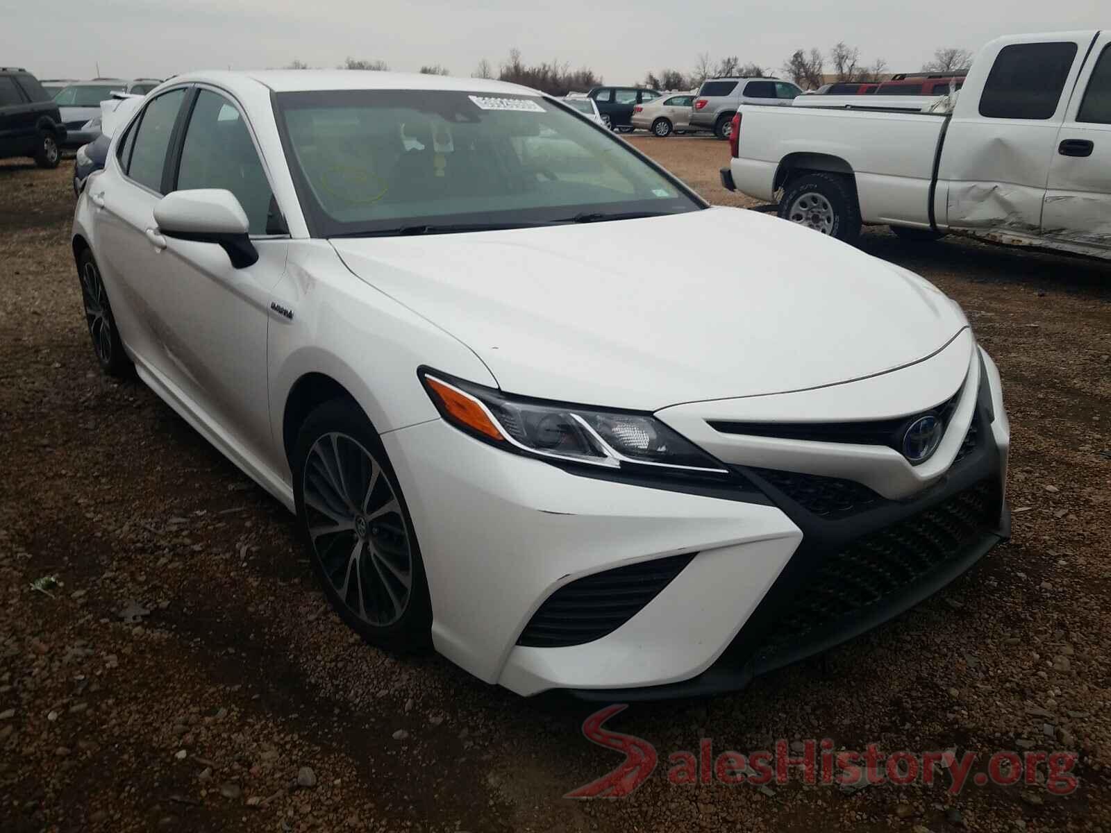 4T1B21HK4JU008039 2018 TOYOTA CAMRY