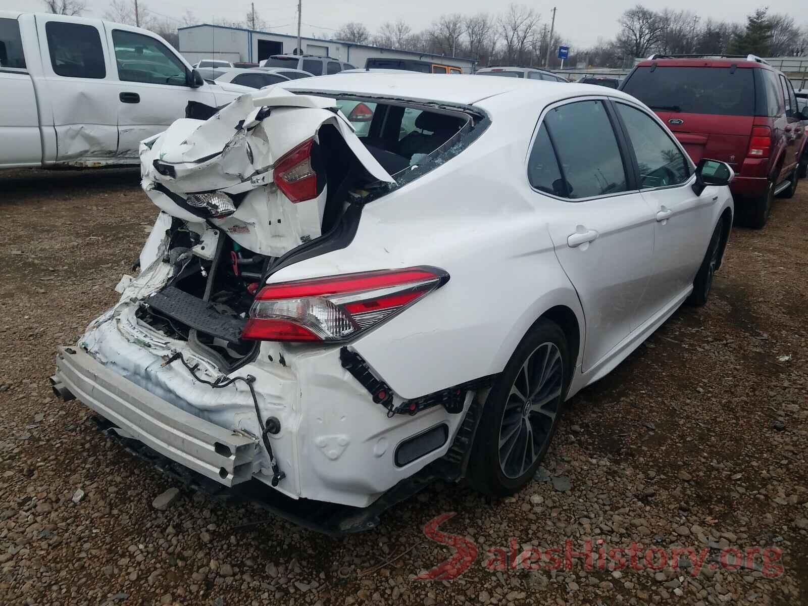 4T1B21HK4JU008039 2018 TOYOTA CAMRY