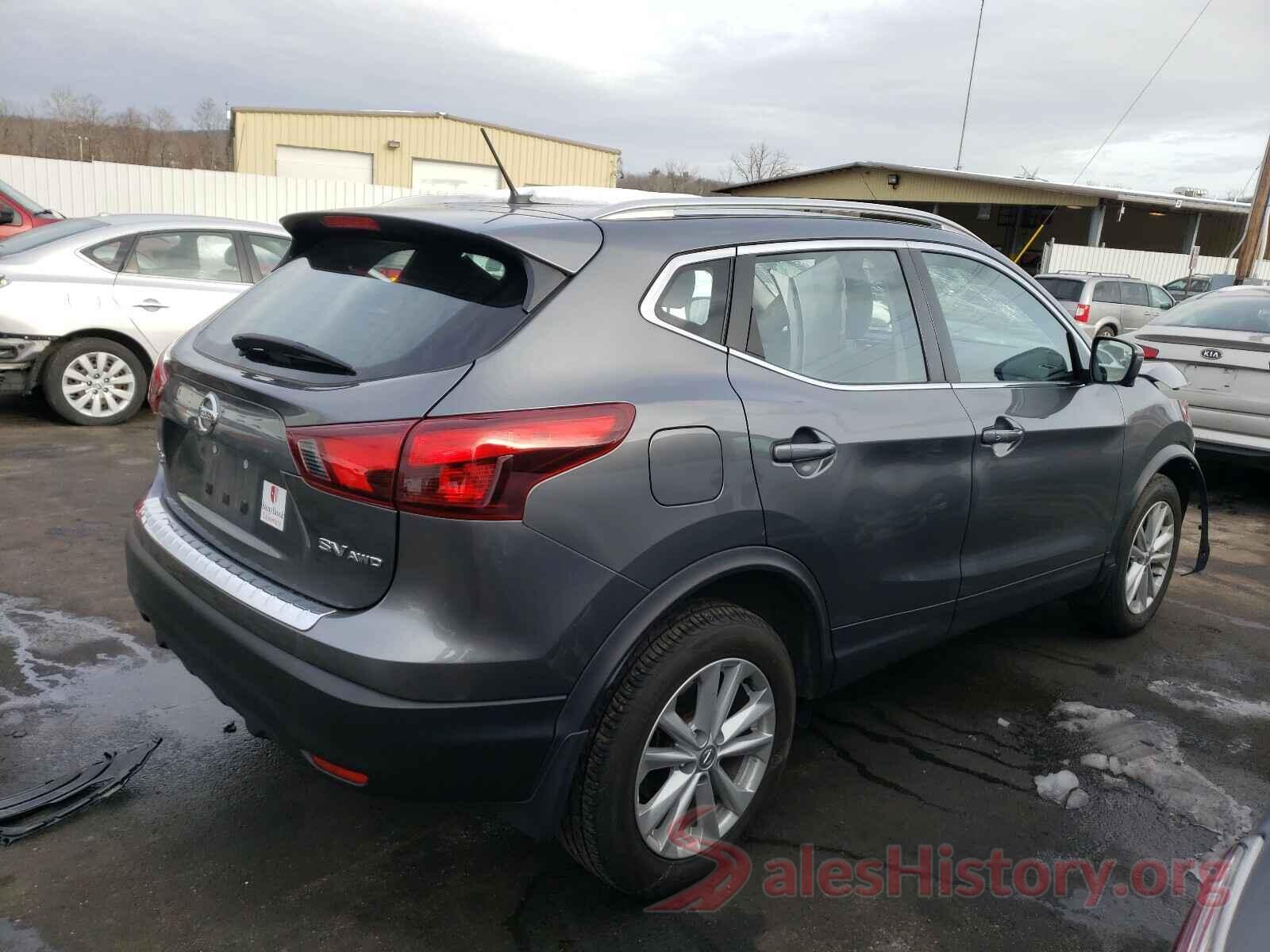 JN1BJ1CR8JW204665 2018 NISSAN ROGUE