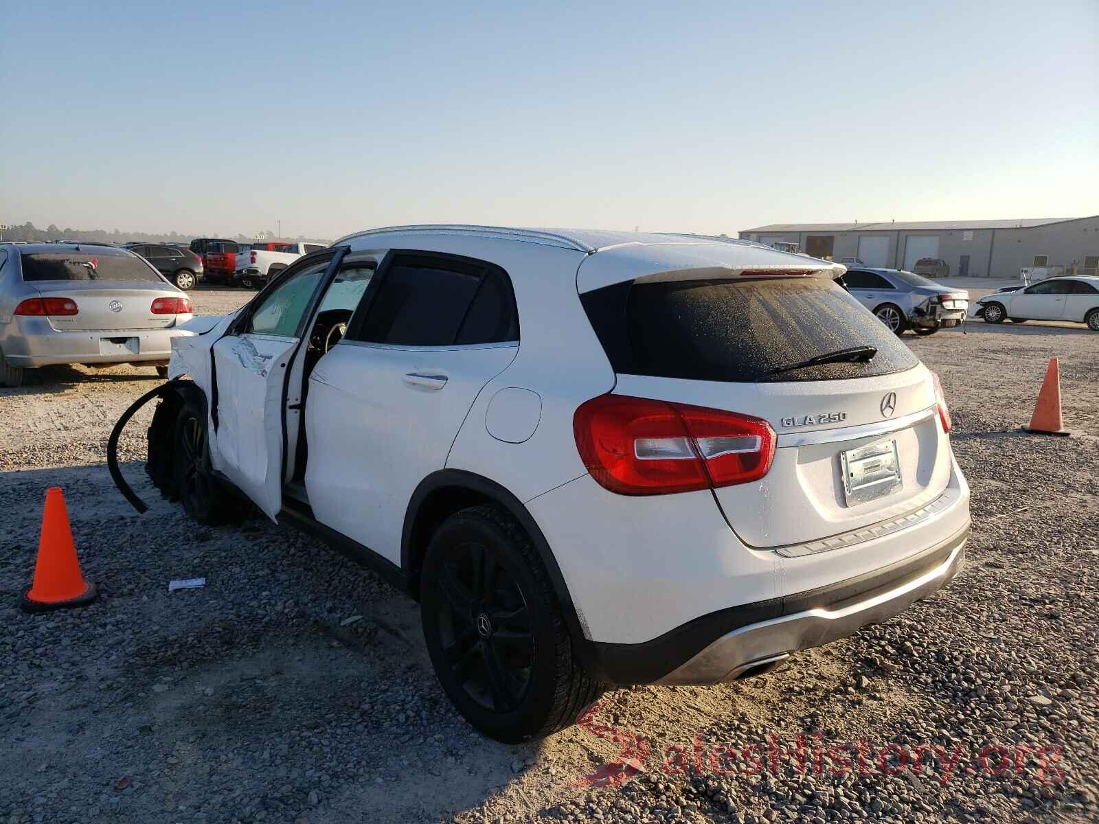 WDCTG4EB9JJ505566 2018 MERCEDES-BENZ GLA-CLASS