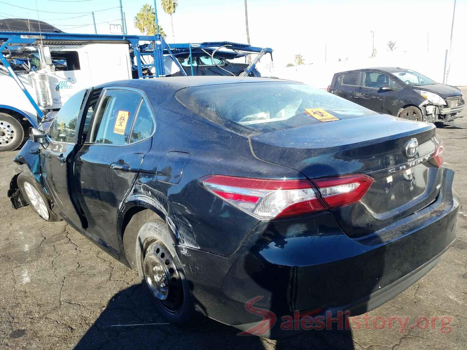 4T1B11HK8JU637998 2018 TOYOTA CAMRY