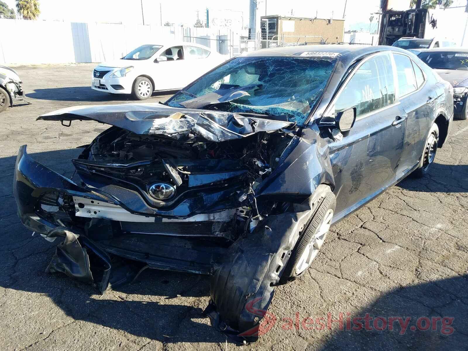 4T1B11HK8JU637998 2018 TOYOTA CAMRY