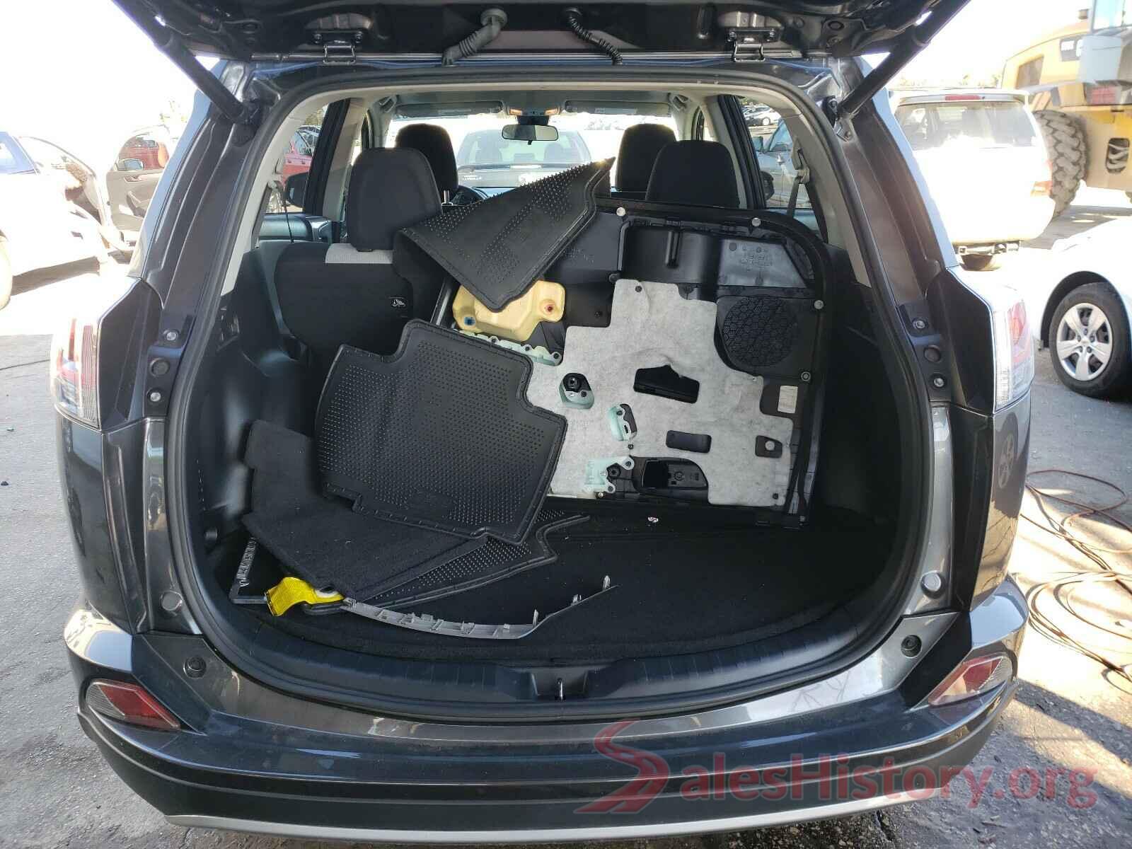 JTMWFREV5JJ209862 2018 TOYOTA RAV4