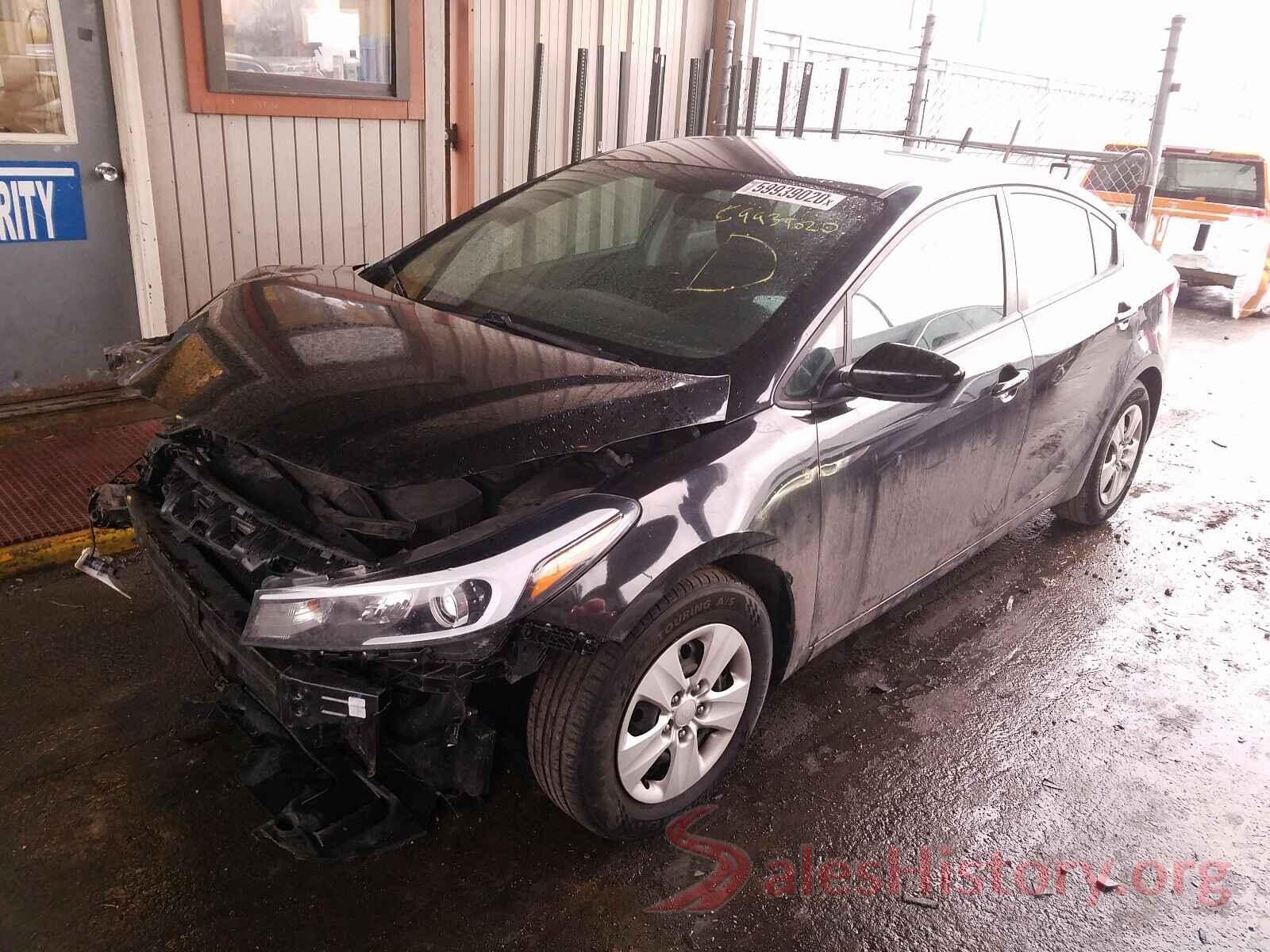 3KPFK4A77JE186748 2018 KIA FORTE