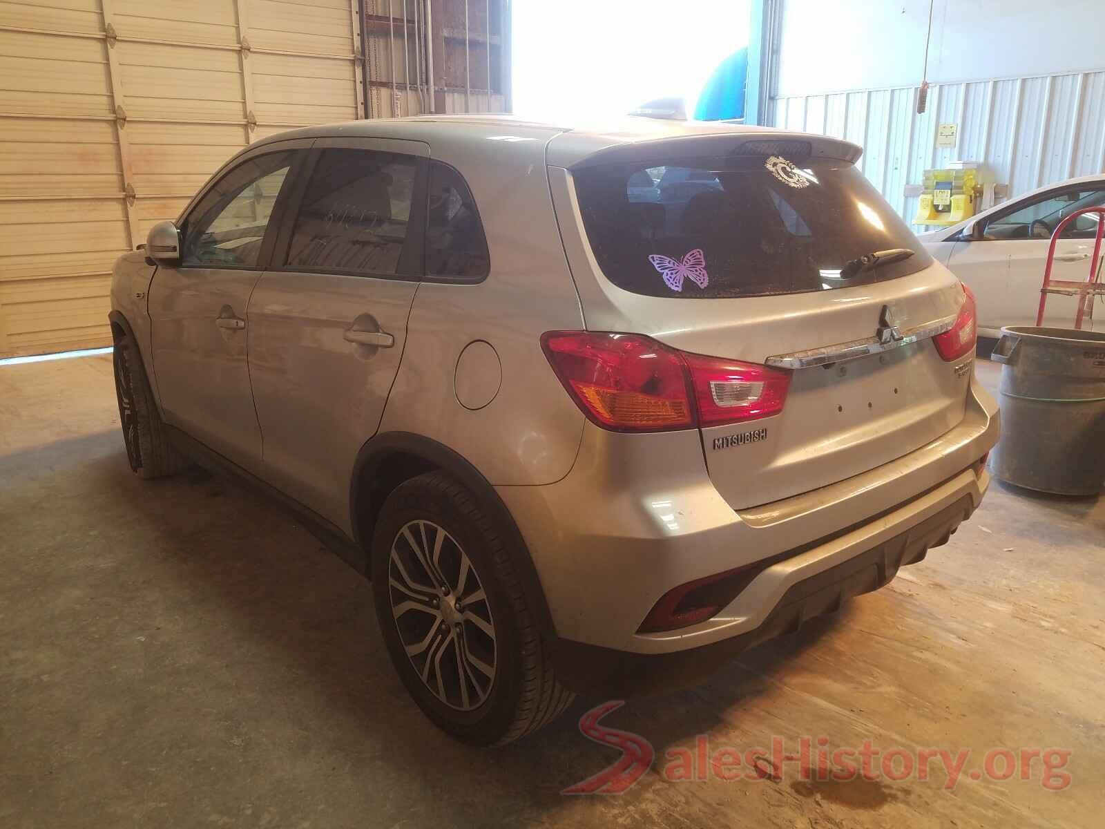 JA4AP3AUXJU002040 2018 MITSUBISHI OUTLANDER