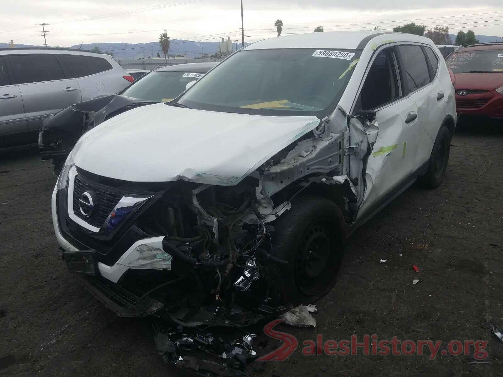 KNMAT2MT8HP569290 2017 NISSAN ROGUE