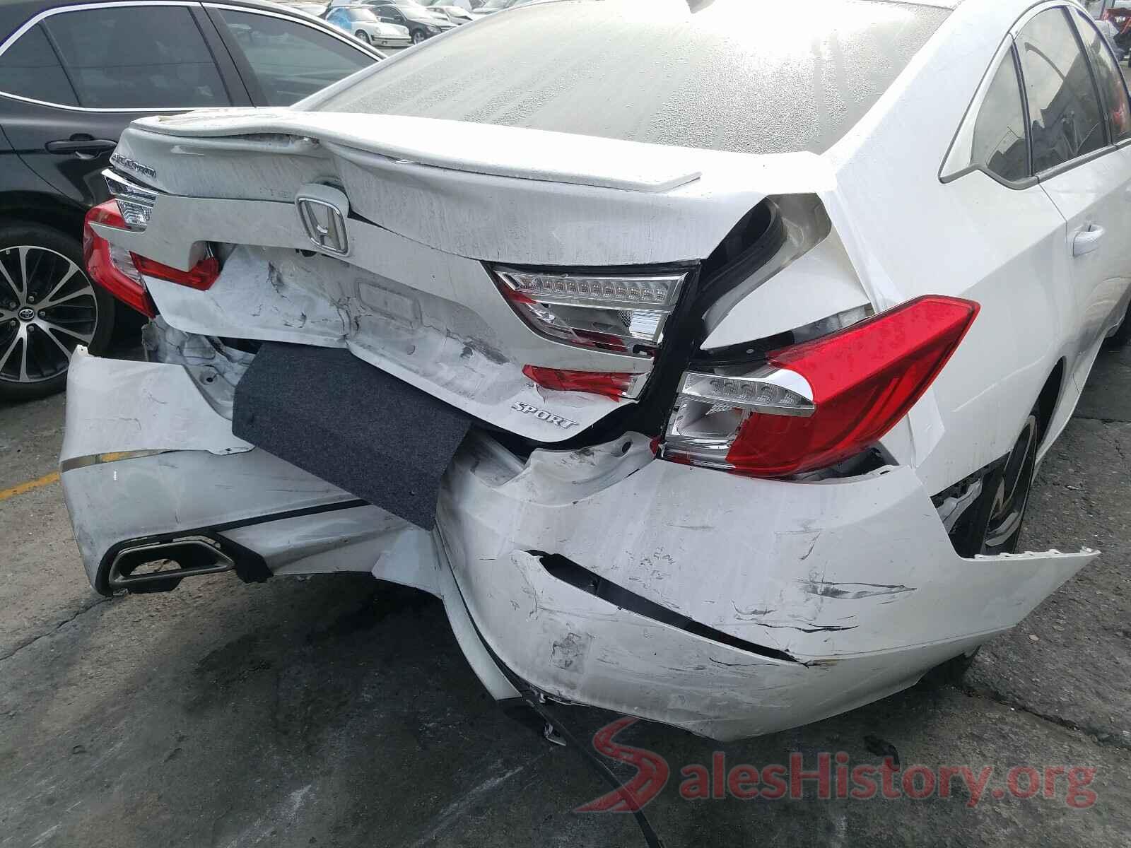 1HGCV1F34JA147845 2018 HONDA ACCORD