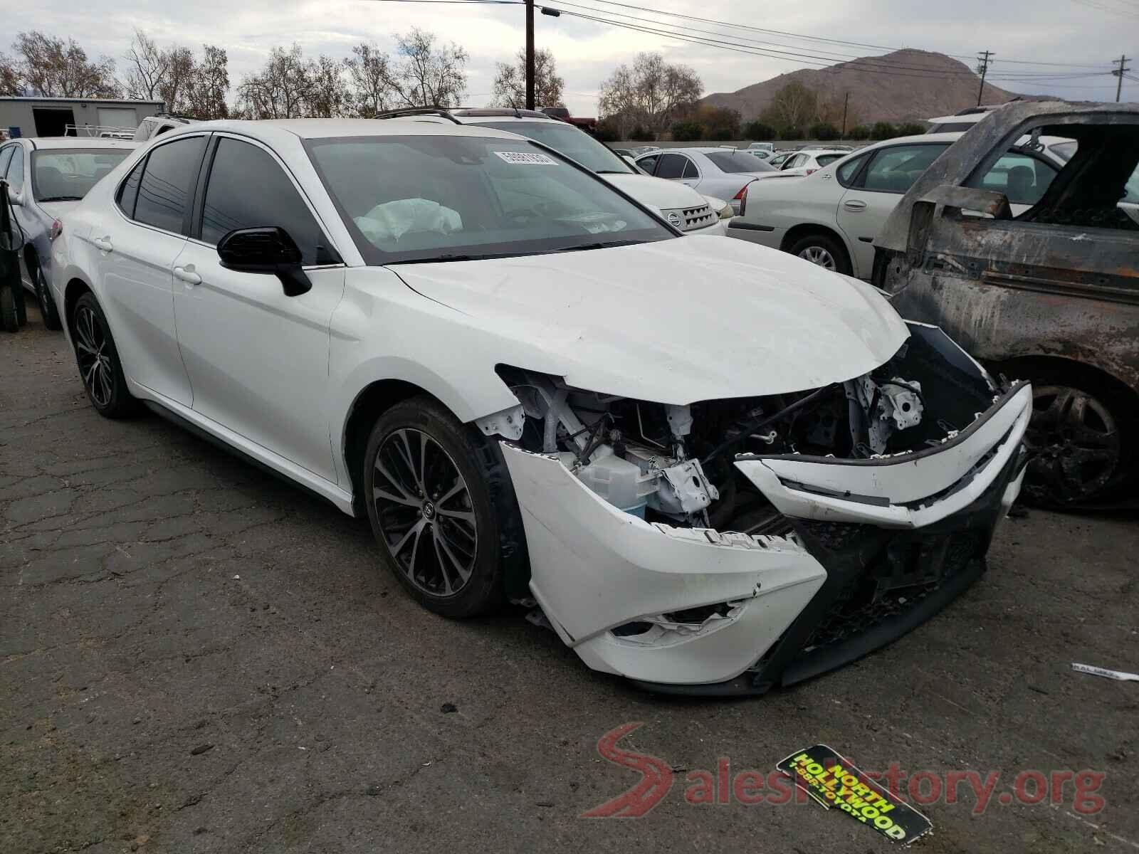 4T1B11HK2KU207921 2019 TOYOTA CAMRY