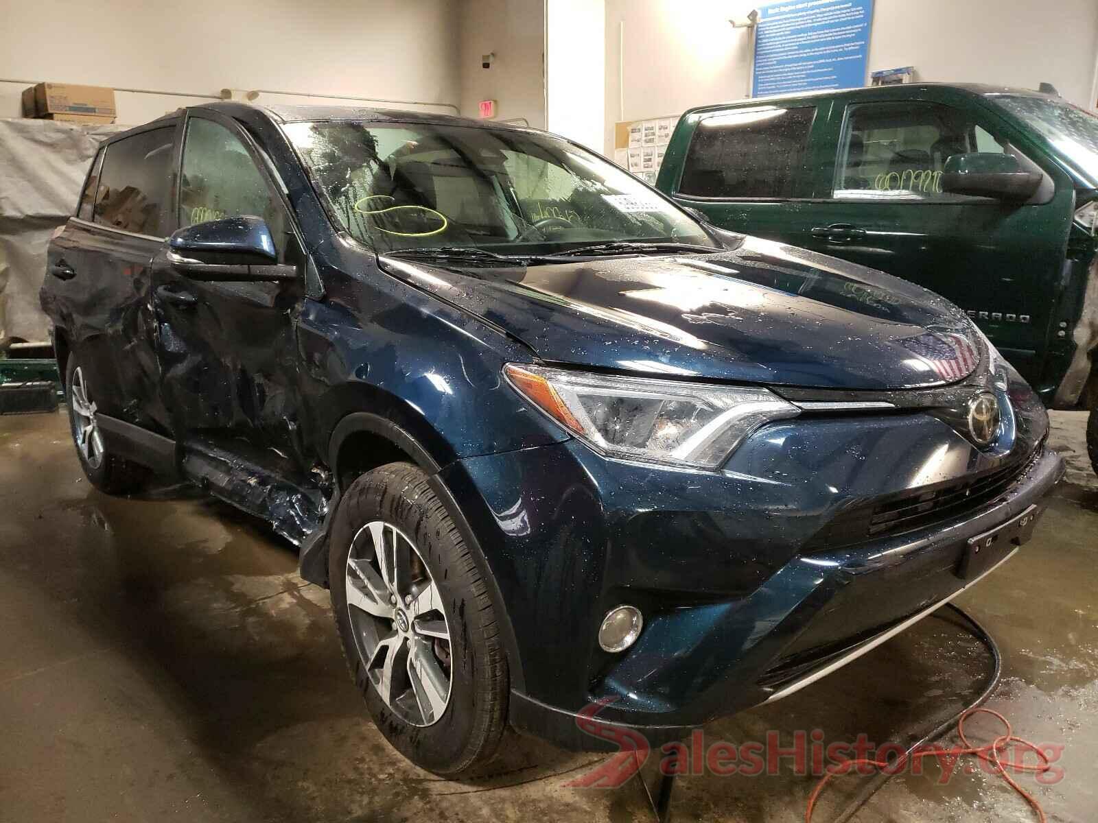 2T3RFREV7JW811628 2018 TOYOTA RAV4