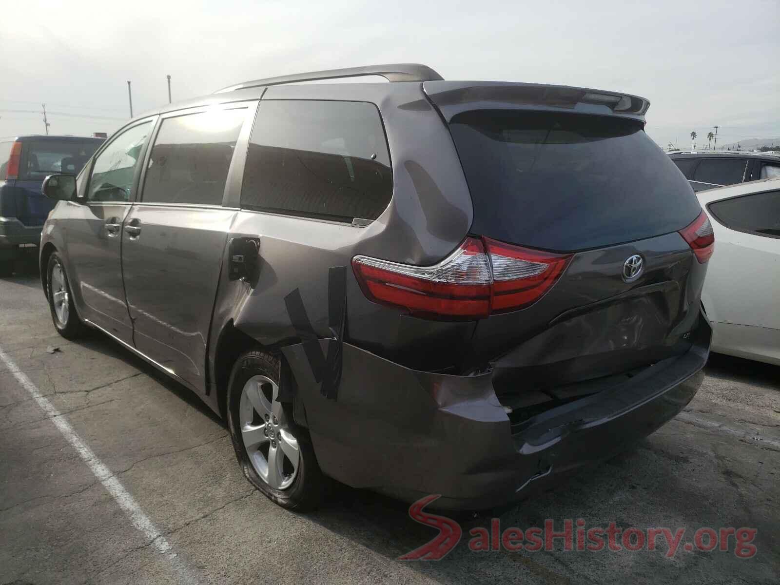 5TDKZ3DC2HS811702 2017 TOYOTA SIENNA