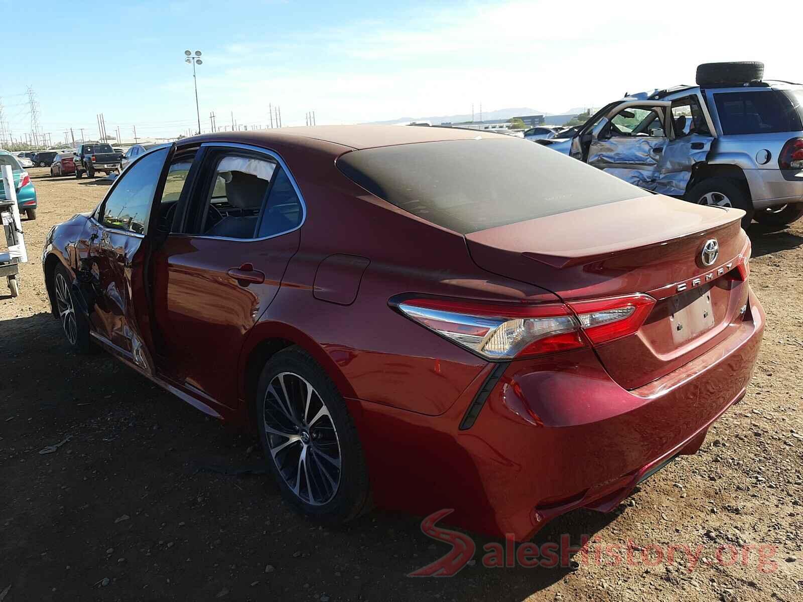 4T1B11HK6JU517004 2018 TOYOTA CAMRY