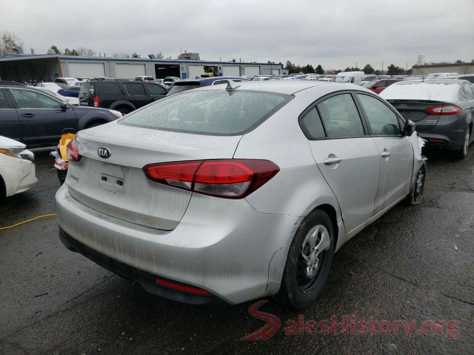 3KPFK4A76JE218735 2018 KIA FORTE