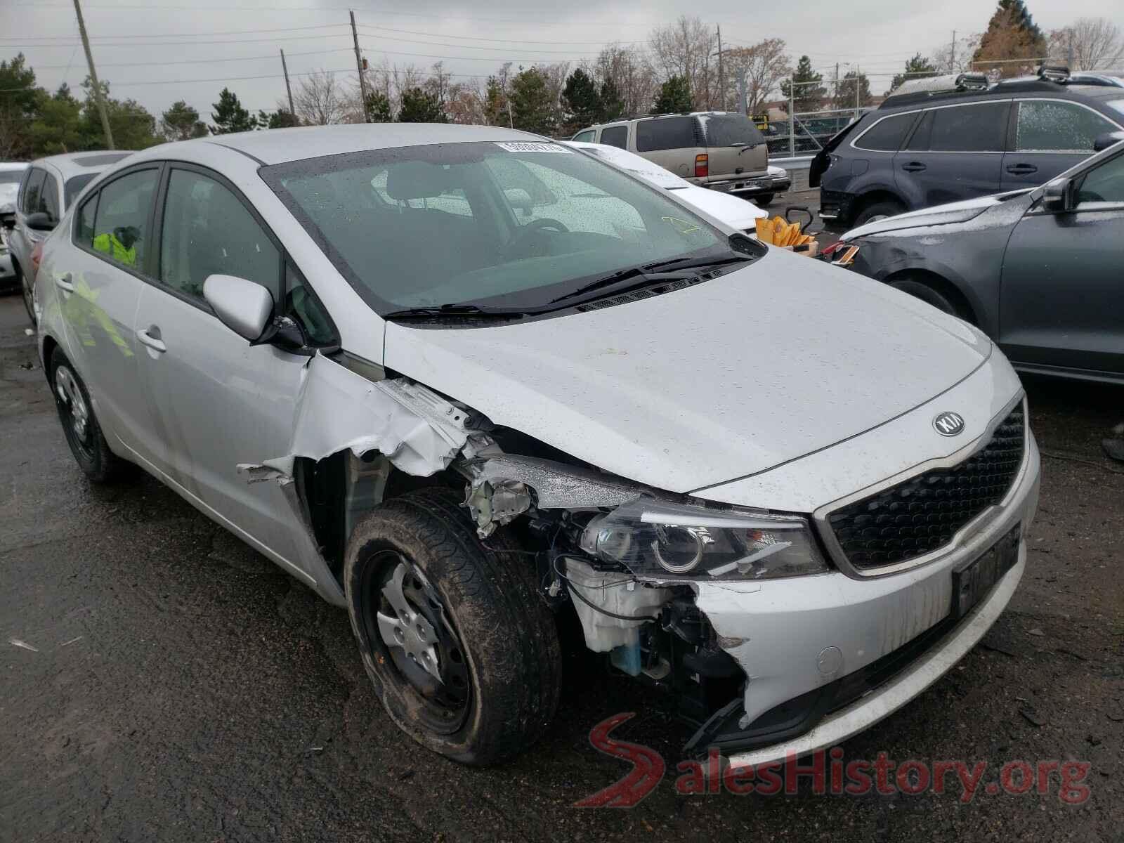 3KPFK4A76JE218735 2018 KIA FORTE