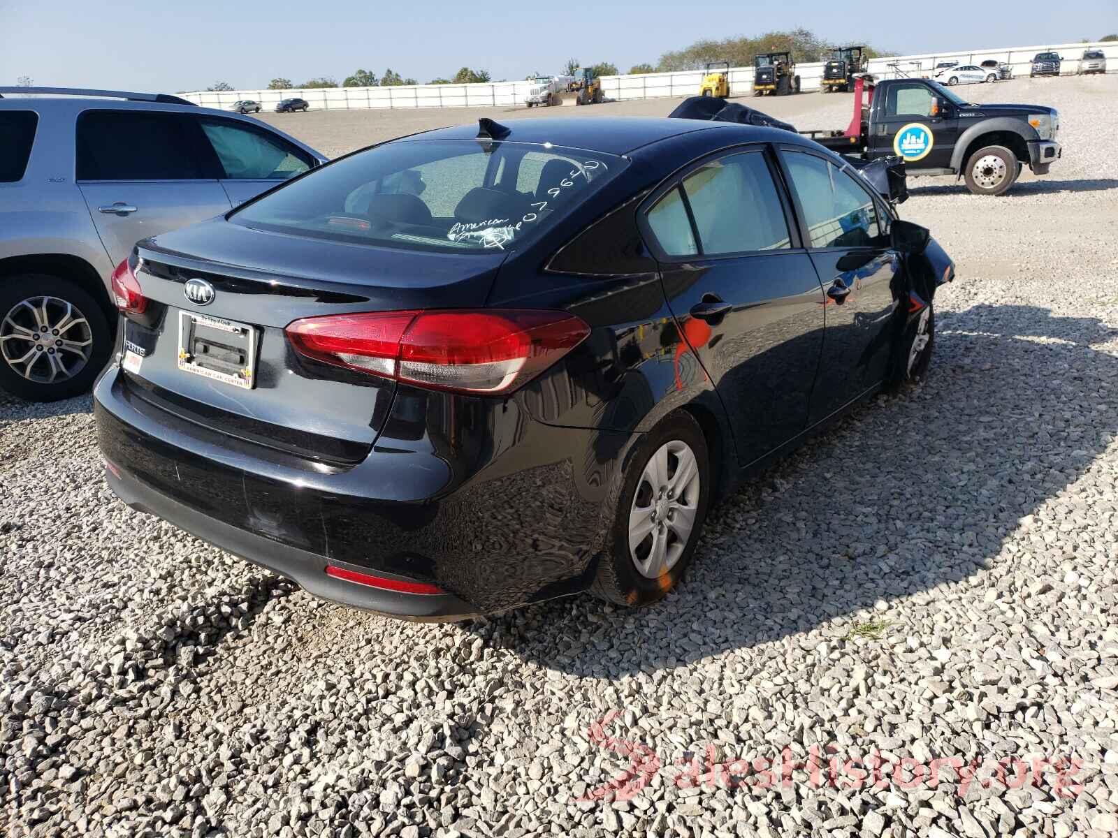 3KPFK4A72JE246970 2018 KIA FORTE