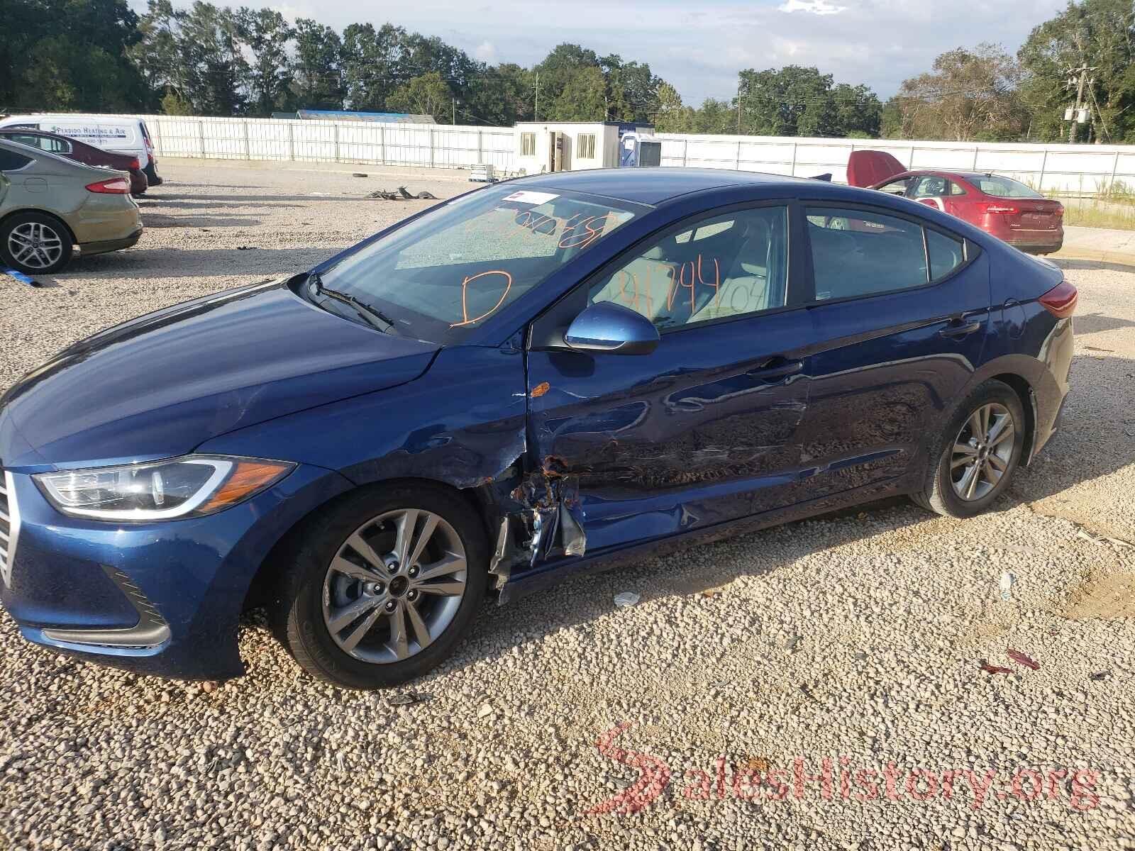 5NPD84LFXJH372371 2018 HYUNDAI ELANTRA