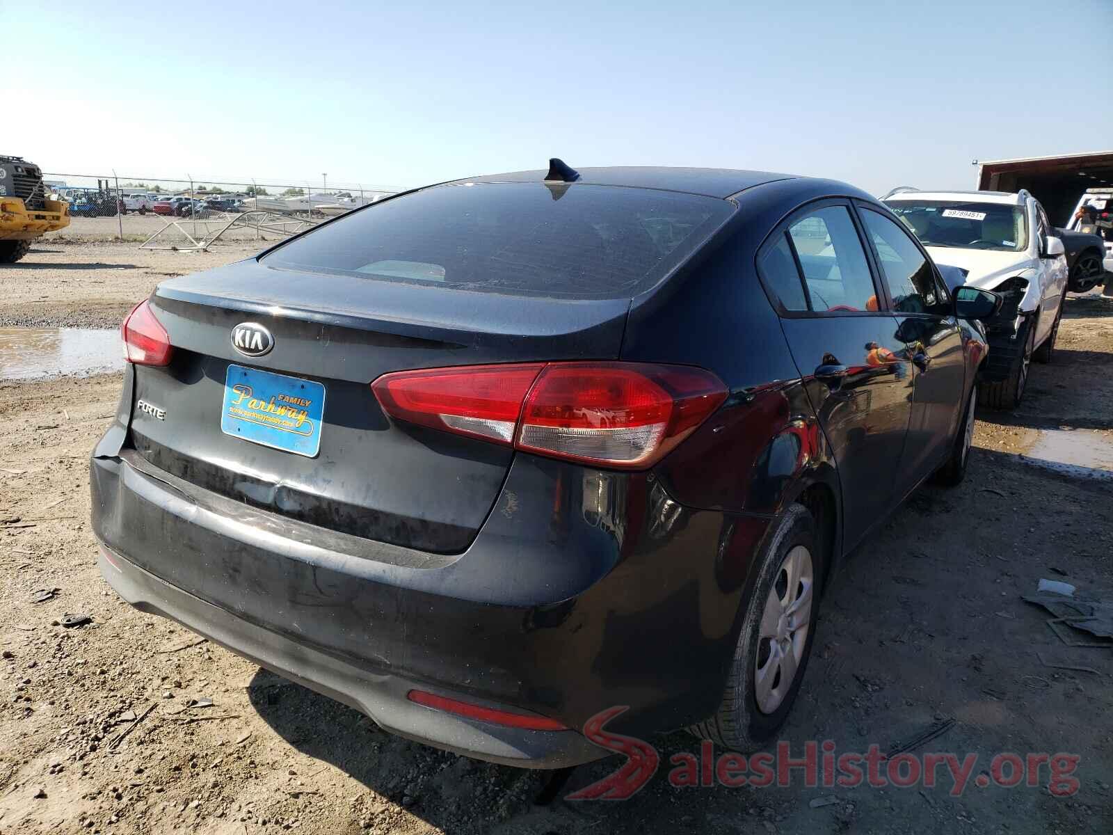 3KPFK4A79HE065262 2017 KIA FORTE