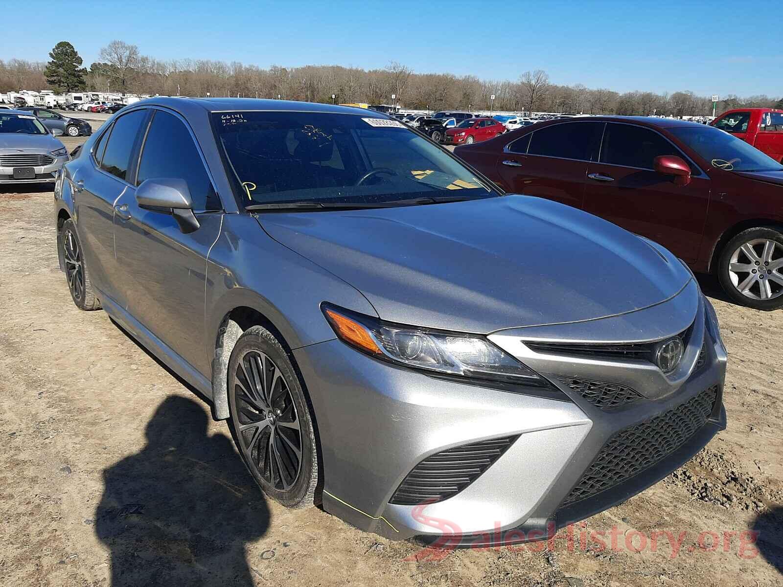 4T1B11HK3KU795277 2019 TOYOTA CAMRY