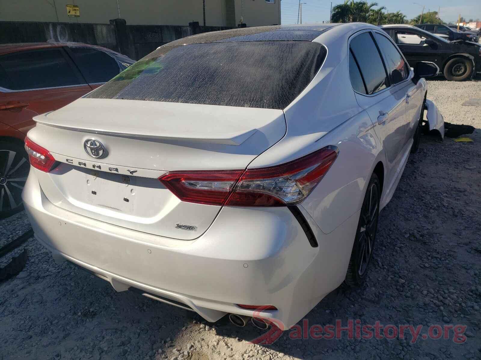 4T1B61HK1JU653641 2018 TOYOTA CAMRY