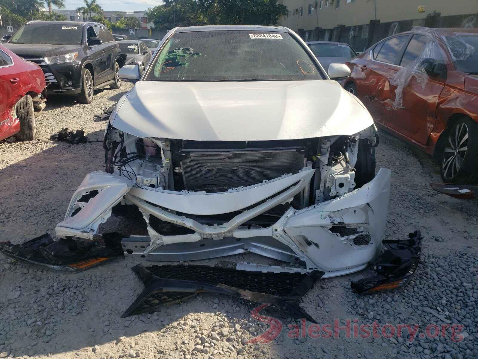 4T1B61HK1JU653641 2018 TOYOTA CAMRY