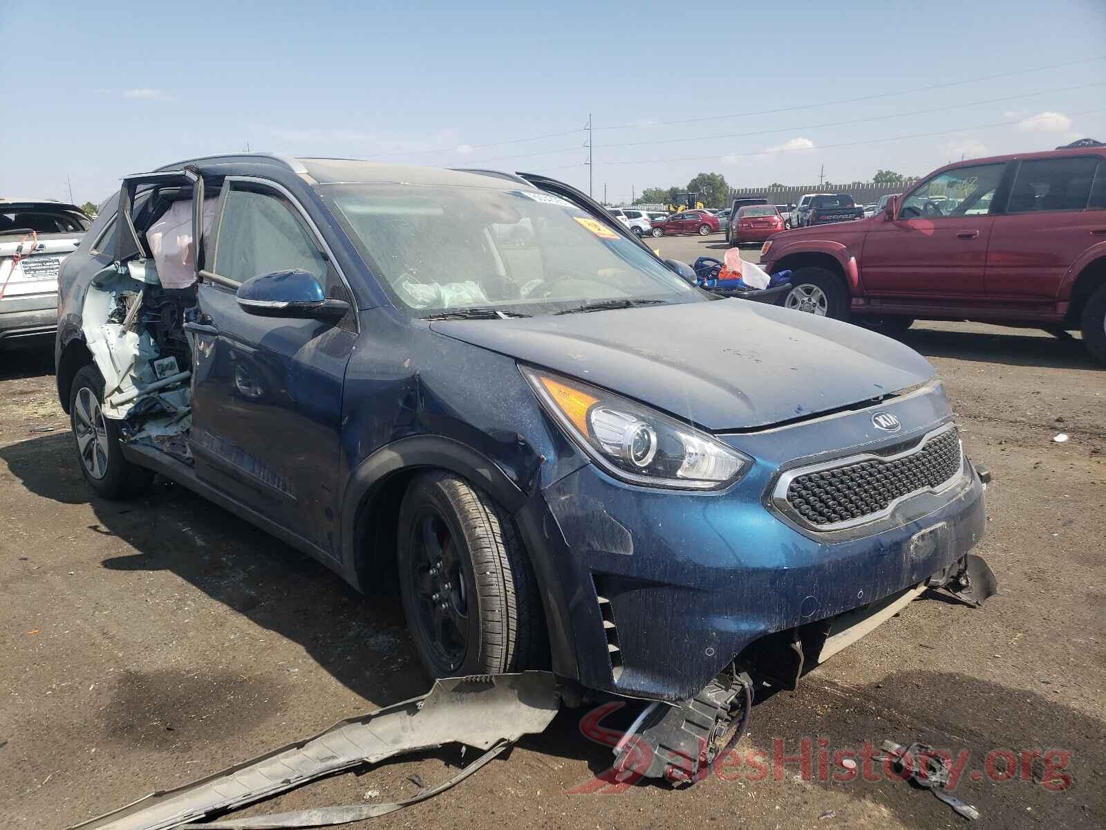 KNDCE3LC2K5329942 2019 KIA NIRO