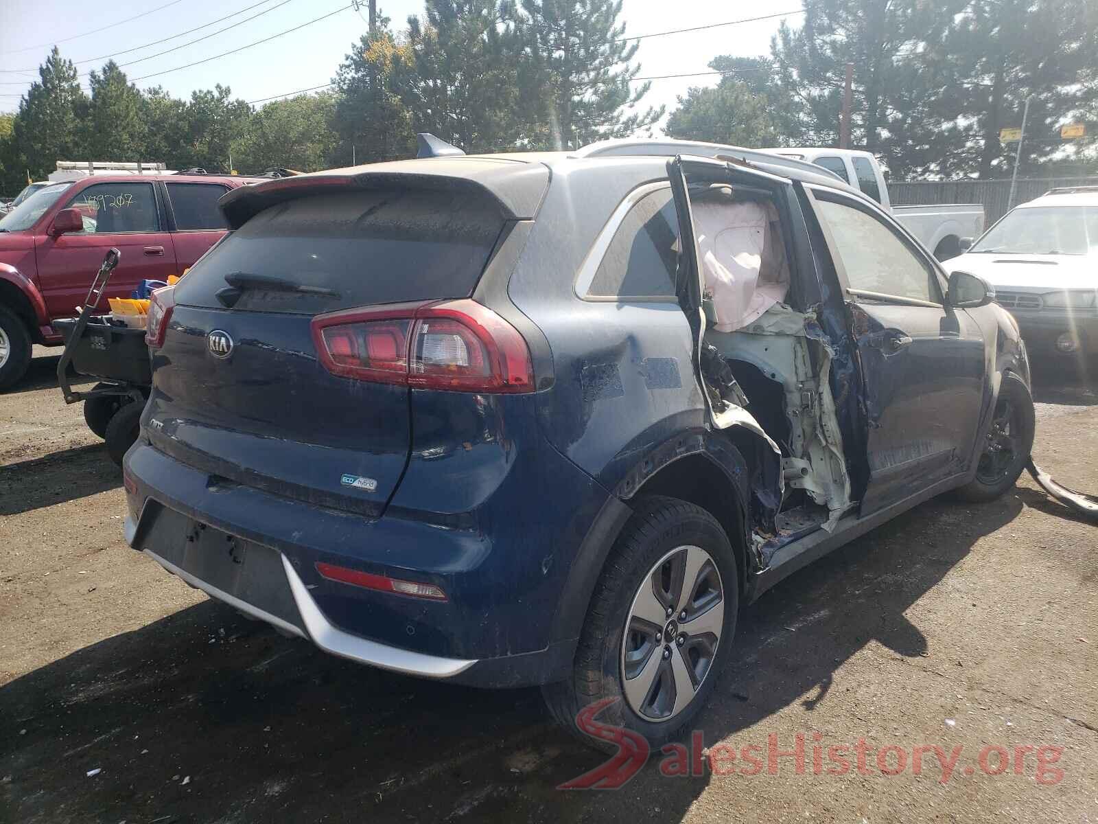 KNDCE3LC2K5329942 2019 KIA NIRO