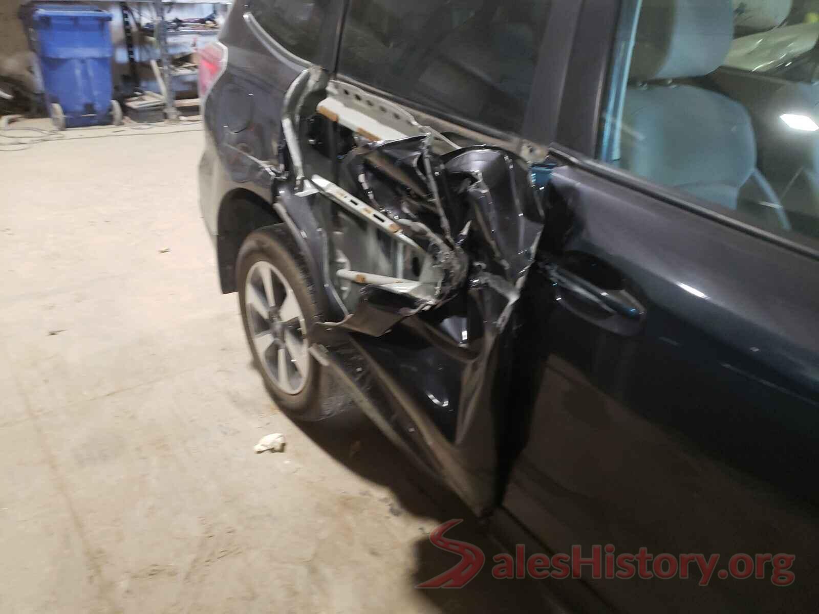 JF2SJADC8HH415579 2017 SUBARU FORESTER