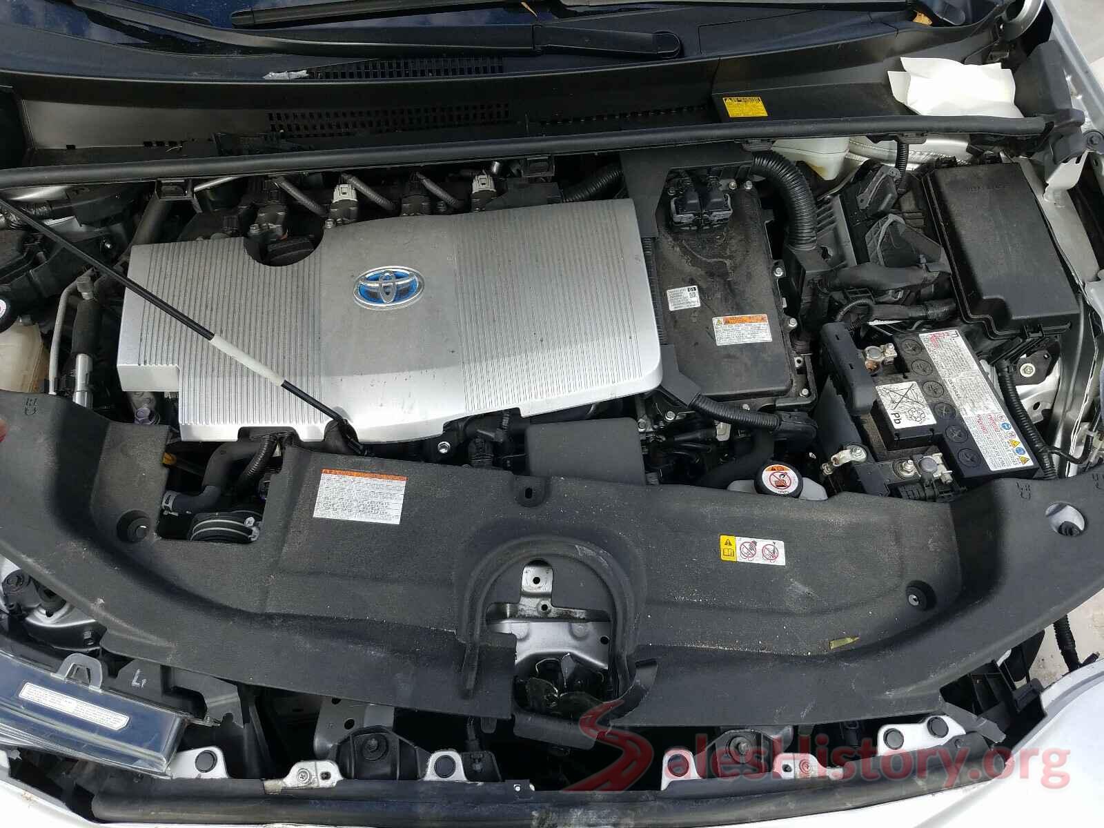 JTDKBRFUXJ3595165 2018 TOYOTA PRIUS