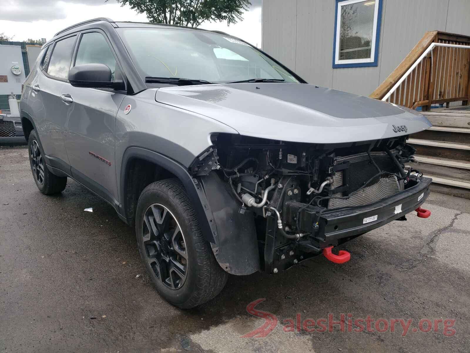 3C4NJDDBXKT759864 2019 JEEP COMPASS