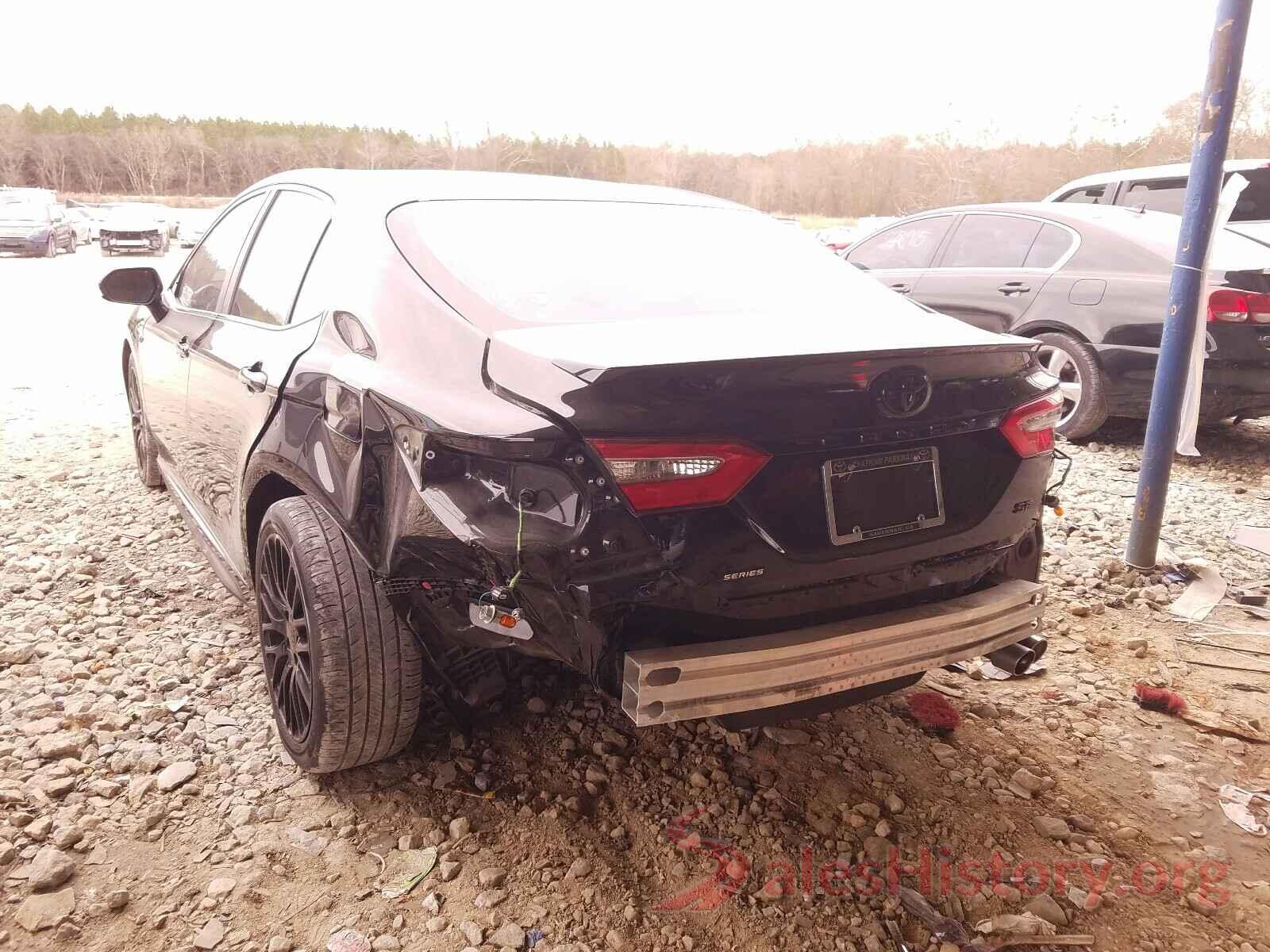 4T1B11HK8JU665705 2018 TOYOTA CAMRY