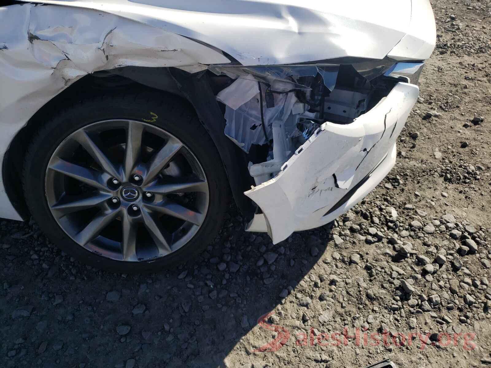 3MZBN1V34JM216710 2018 MAZDA 3