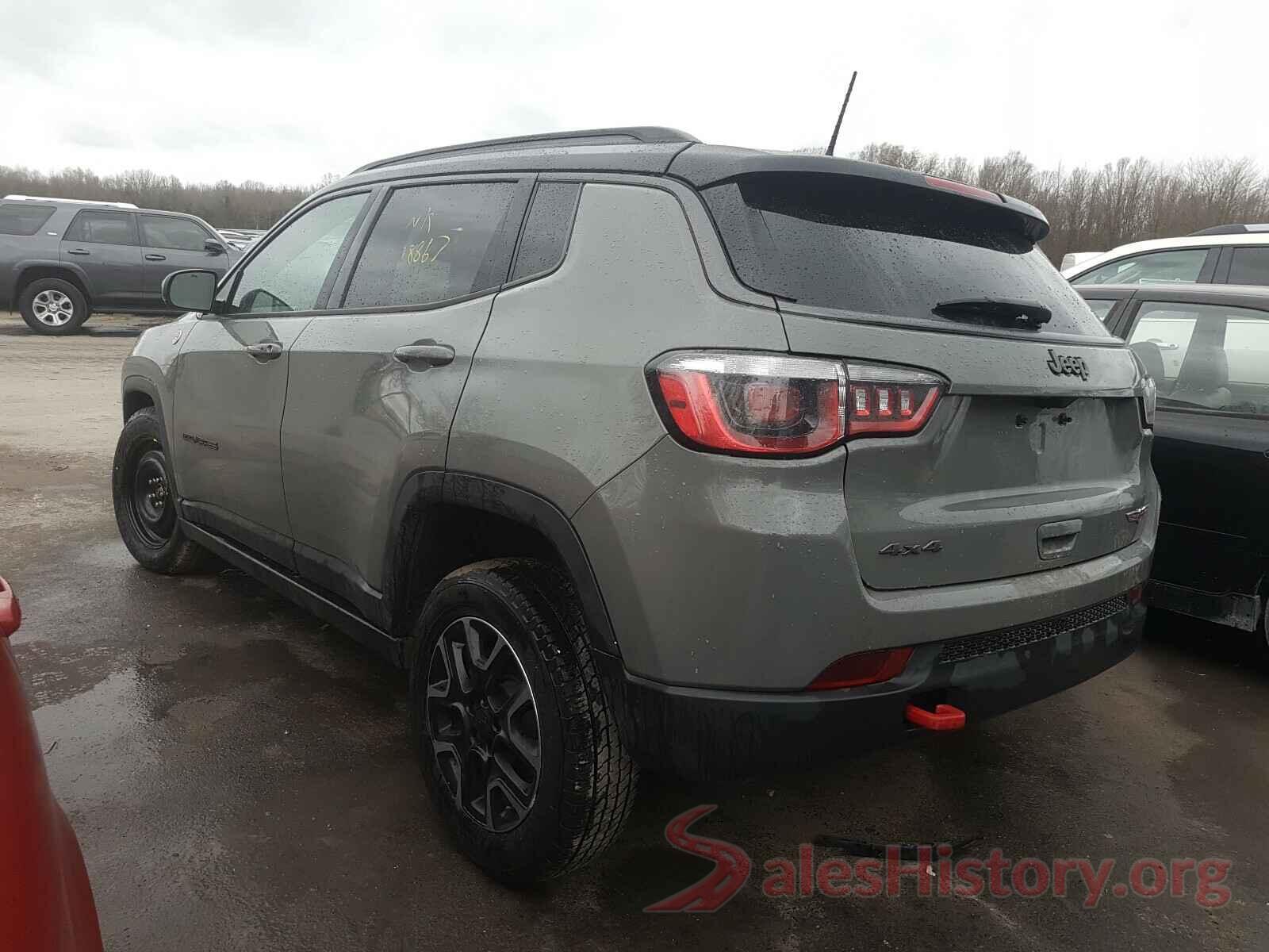 3C4NJDDB0KT661703 2019 JEEP COMPASS