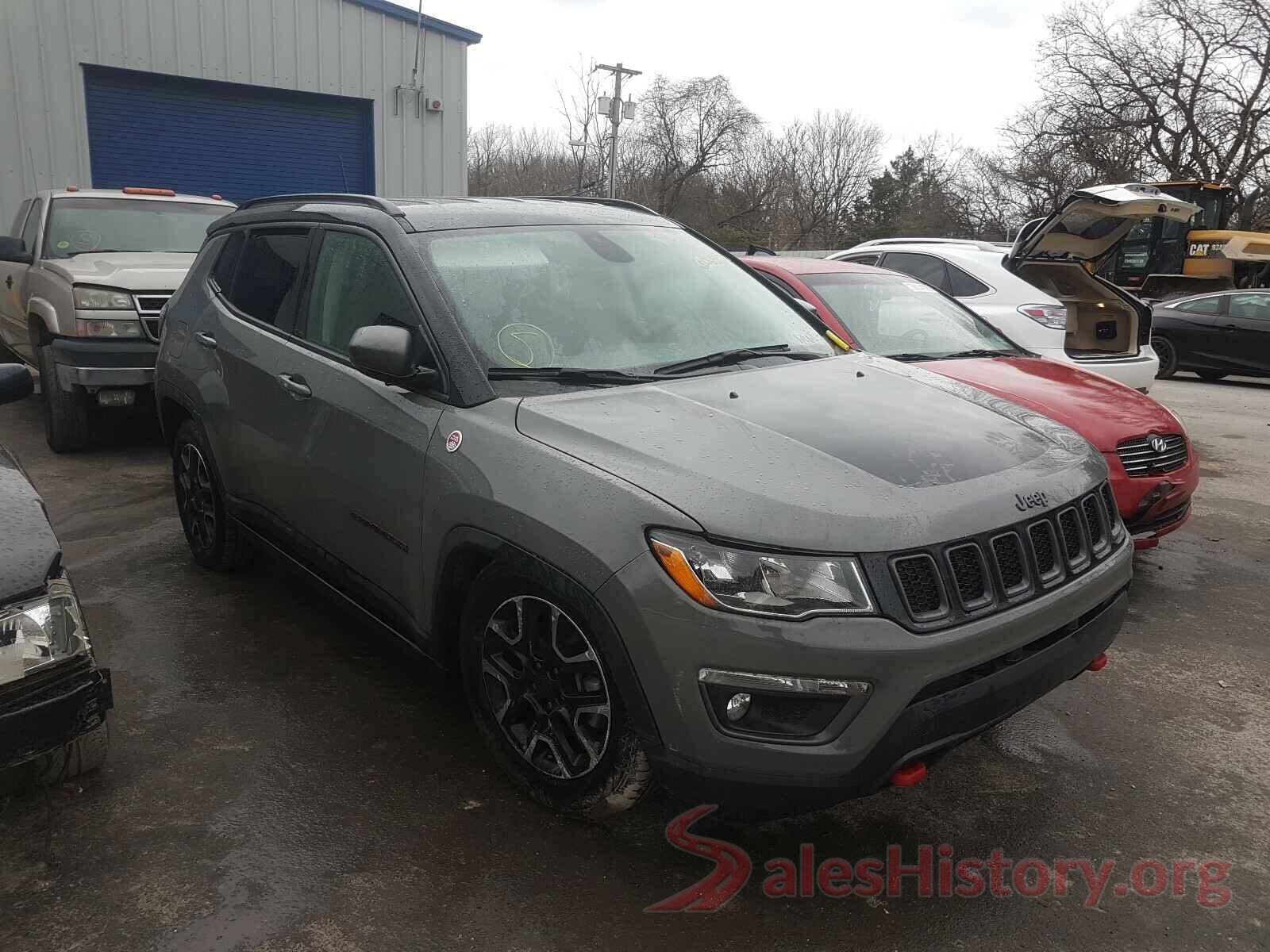 3C4NJDDB0KT661703 2019 JEEP COMPASS