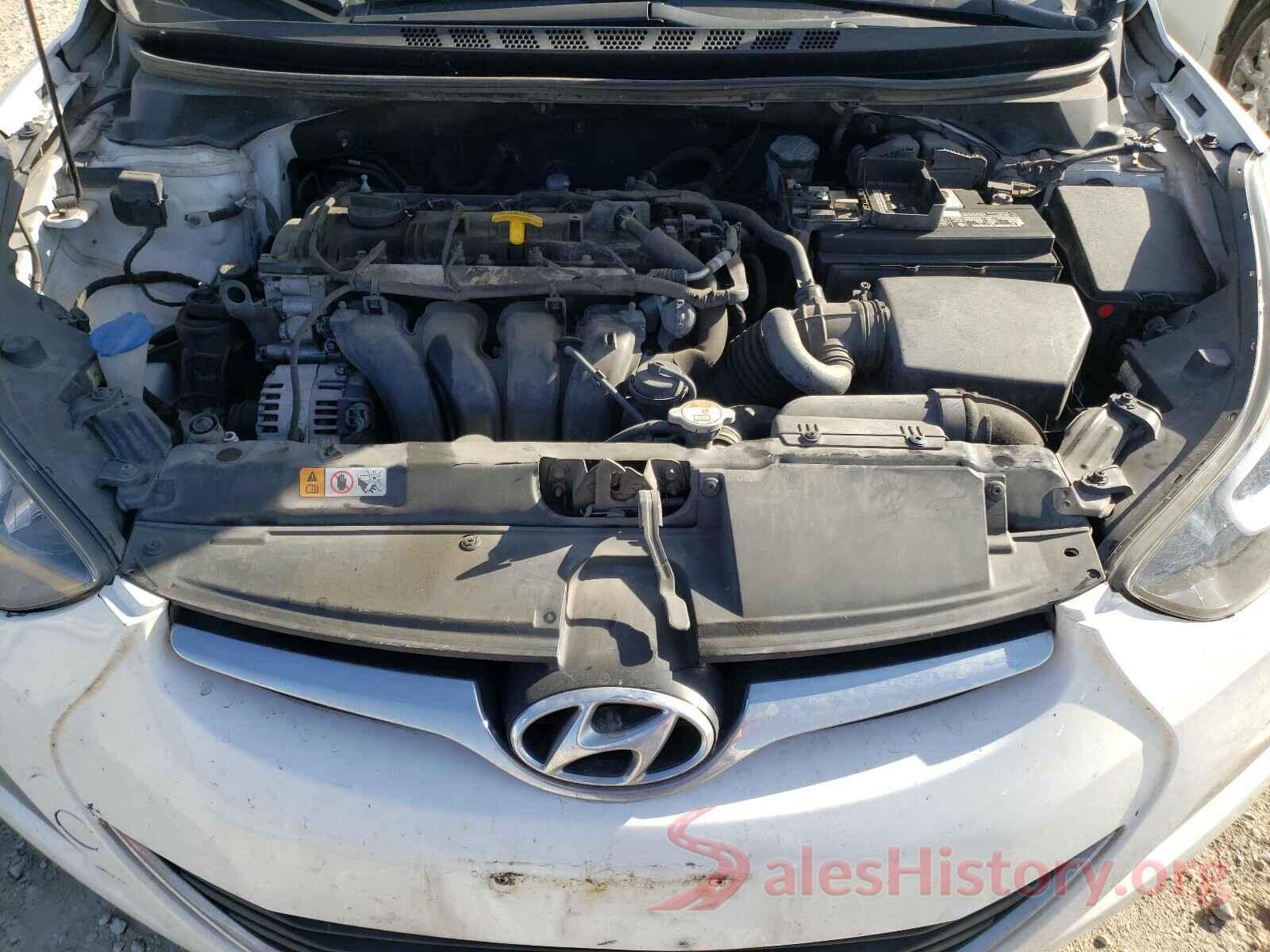 5NPDH4AE4GH668974 2016 HYUNDAI ELANTRA