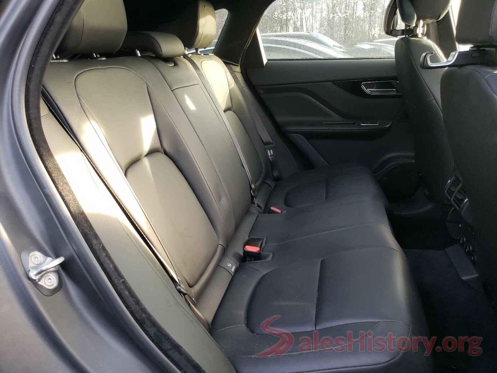 SADCJ2FX7JA325531 2018 JAGUAR F-PACE