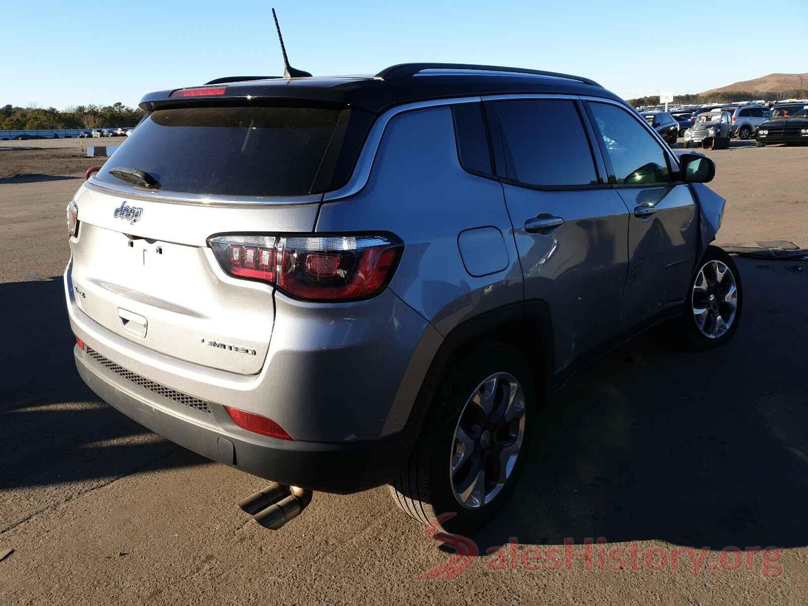 3C4NJDCB3JT435493 2018 JEEP COMPASS