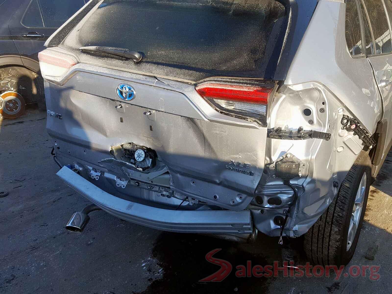 JTMRWRFV7KD501573 2019 TOYOTA RAV4