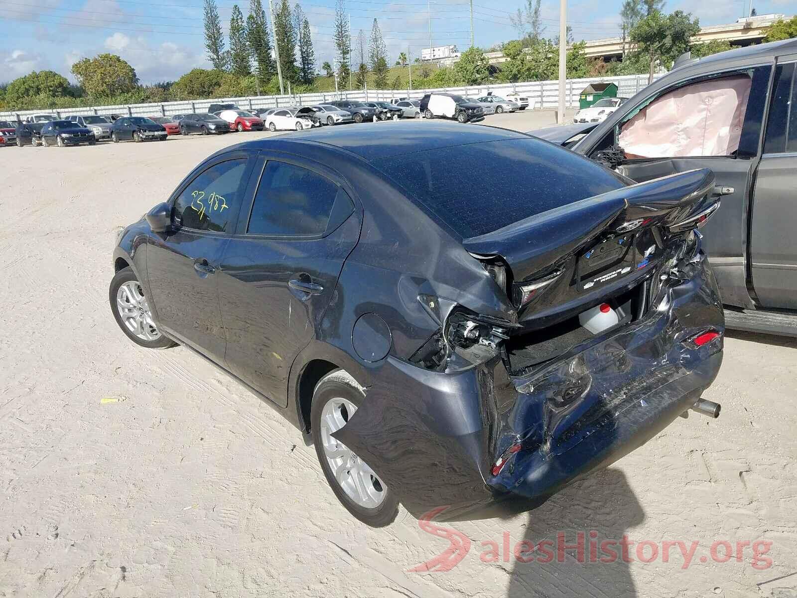 3MYDLBYV6HY152596 2017 TOYOTA YARIS