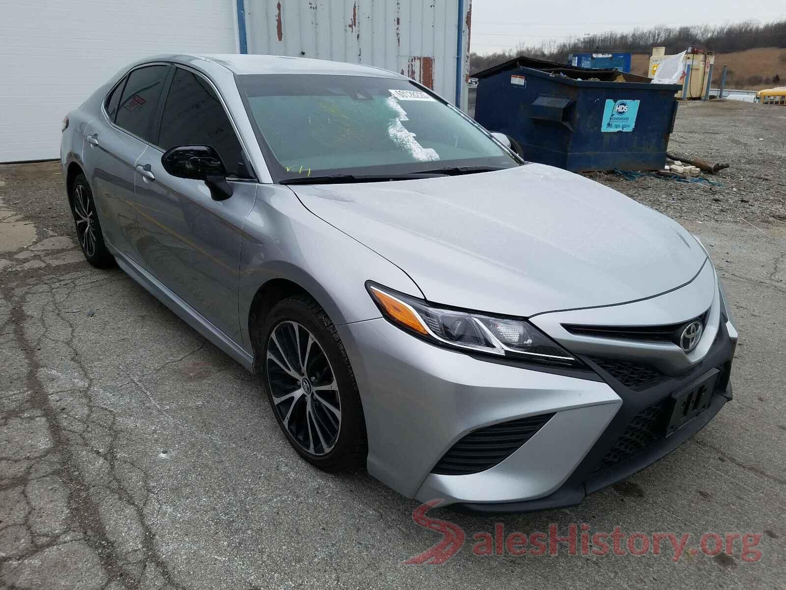 4T1B11HKXJU617770 2018 TOYOTA CAMRY