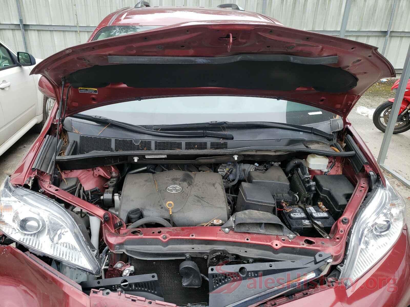 5TDKZ3DCXJS945461 2018 TOYOTA SIENNA