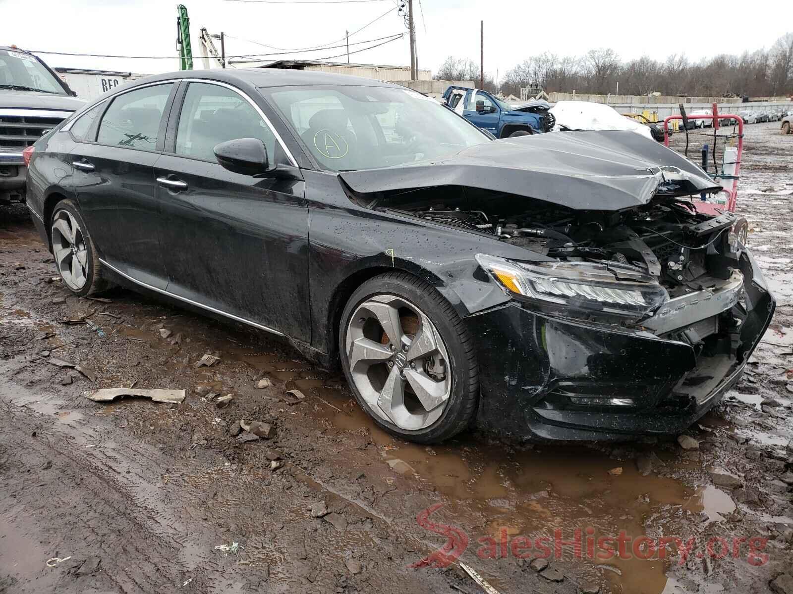 1HGCV1F93JA157948 2018 HONDA ACCORD