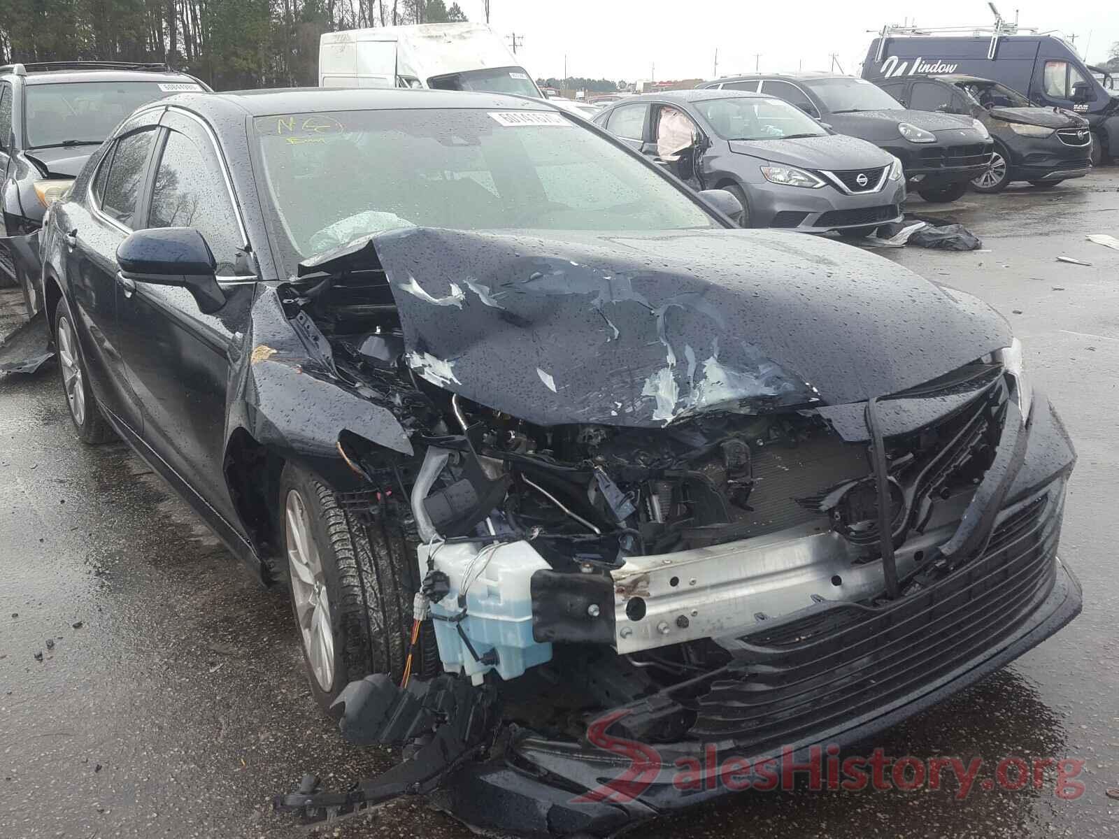 4T1B11HK8JU635183 2018 TOYOTA CAMRY