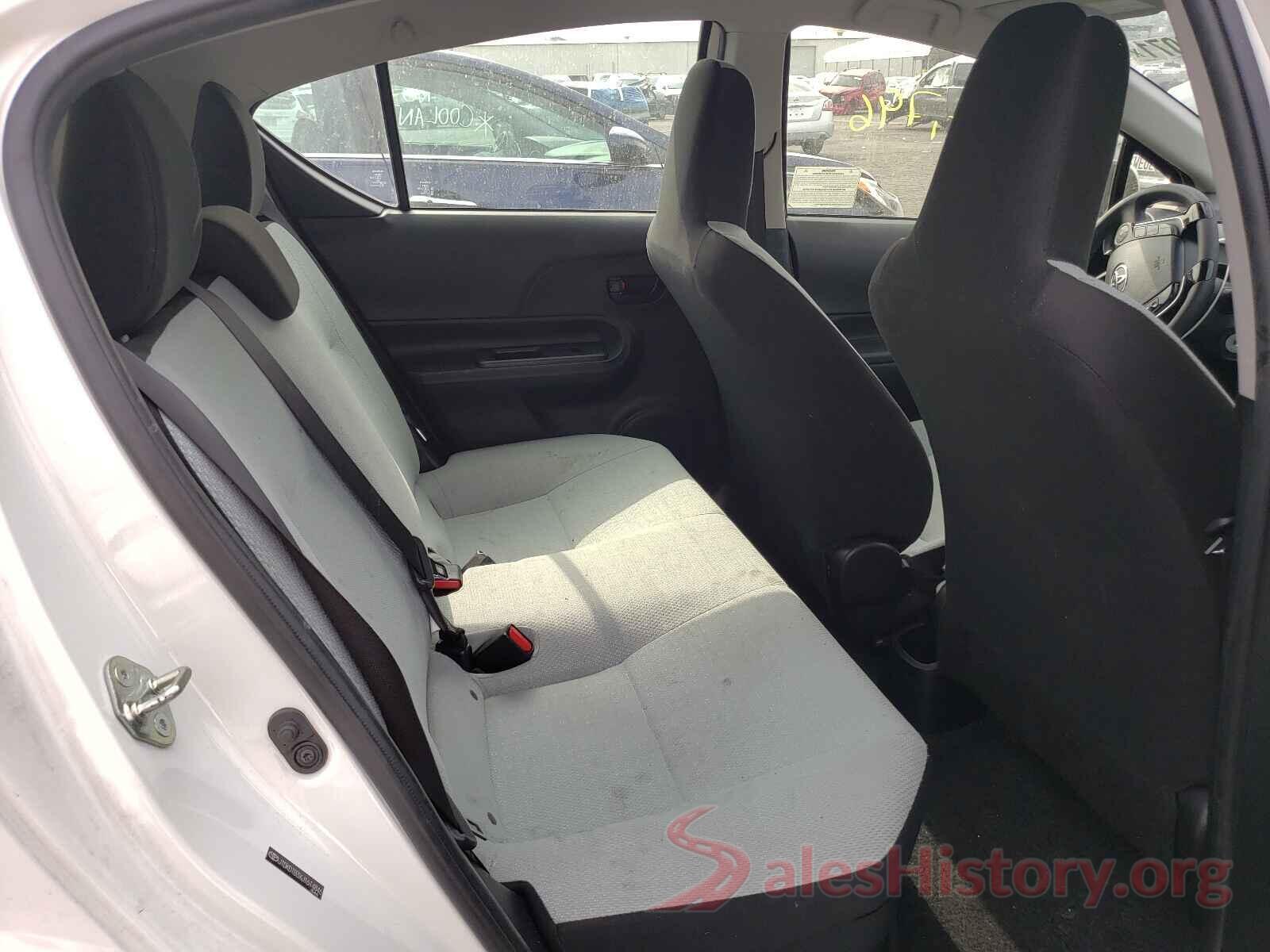 JTDKDTB3XJ1614846 2018 TOYOTA PRIUS