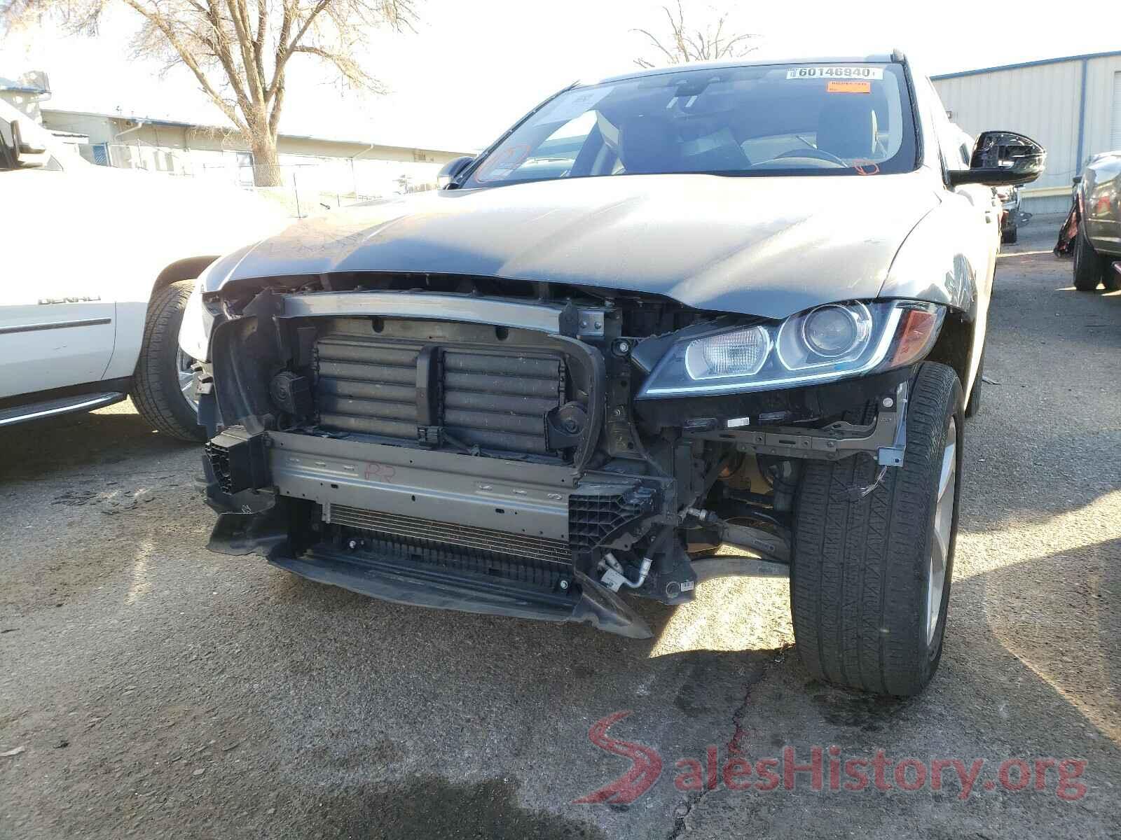 SADCJ2BV6HA883658 2017 JAGUAR F-PACE