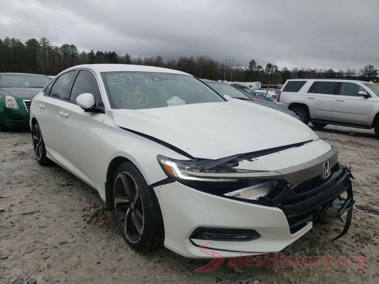 1HGCV1F33JA153751 2018 HONDA ACCORD