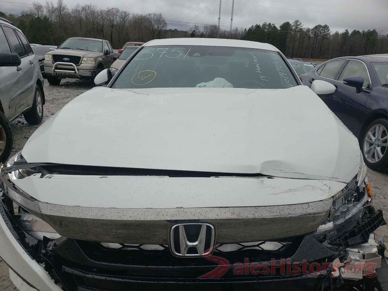 1HGCV1F33JA153751 2018 HONDA ACCORD