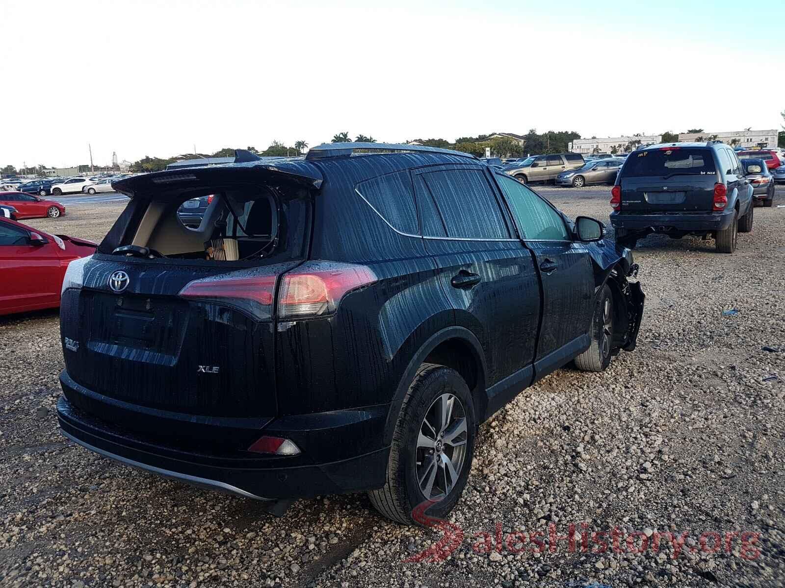 2T3WFREV3JW435643 2018 TOYOTA RAV4