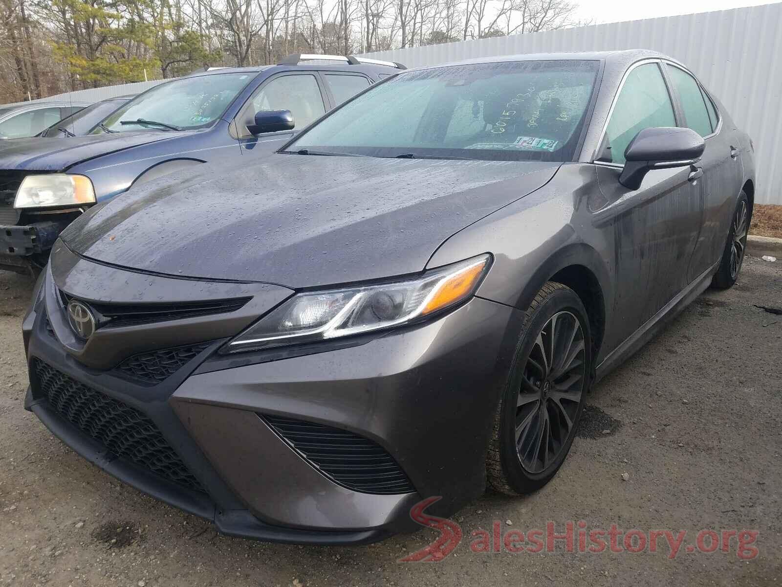 4T1B11HK6JU038999 2018 TOYOTA CAMRY