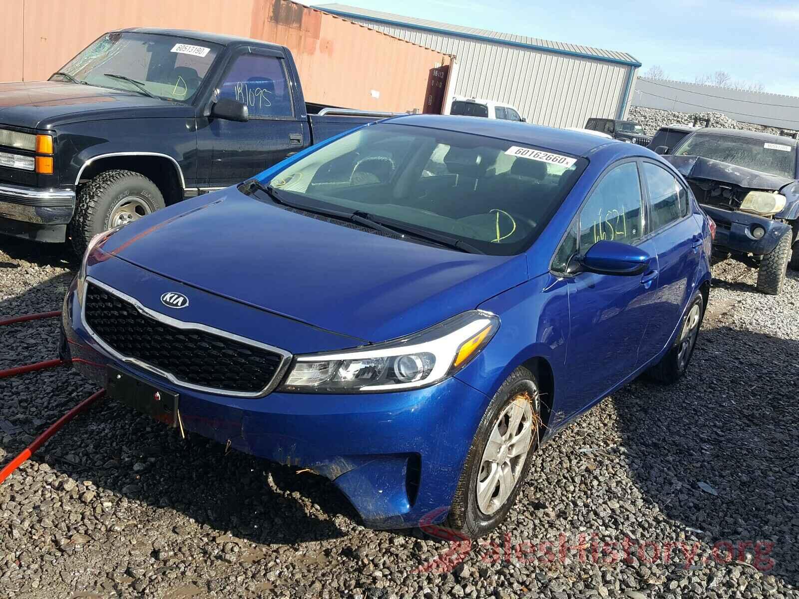 3KPFK4A7XHE049099 2017 KIA FORTE