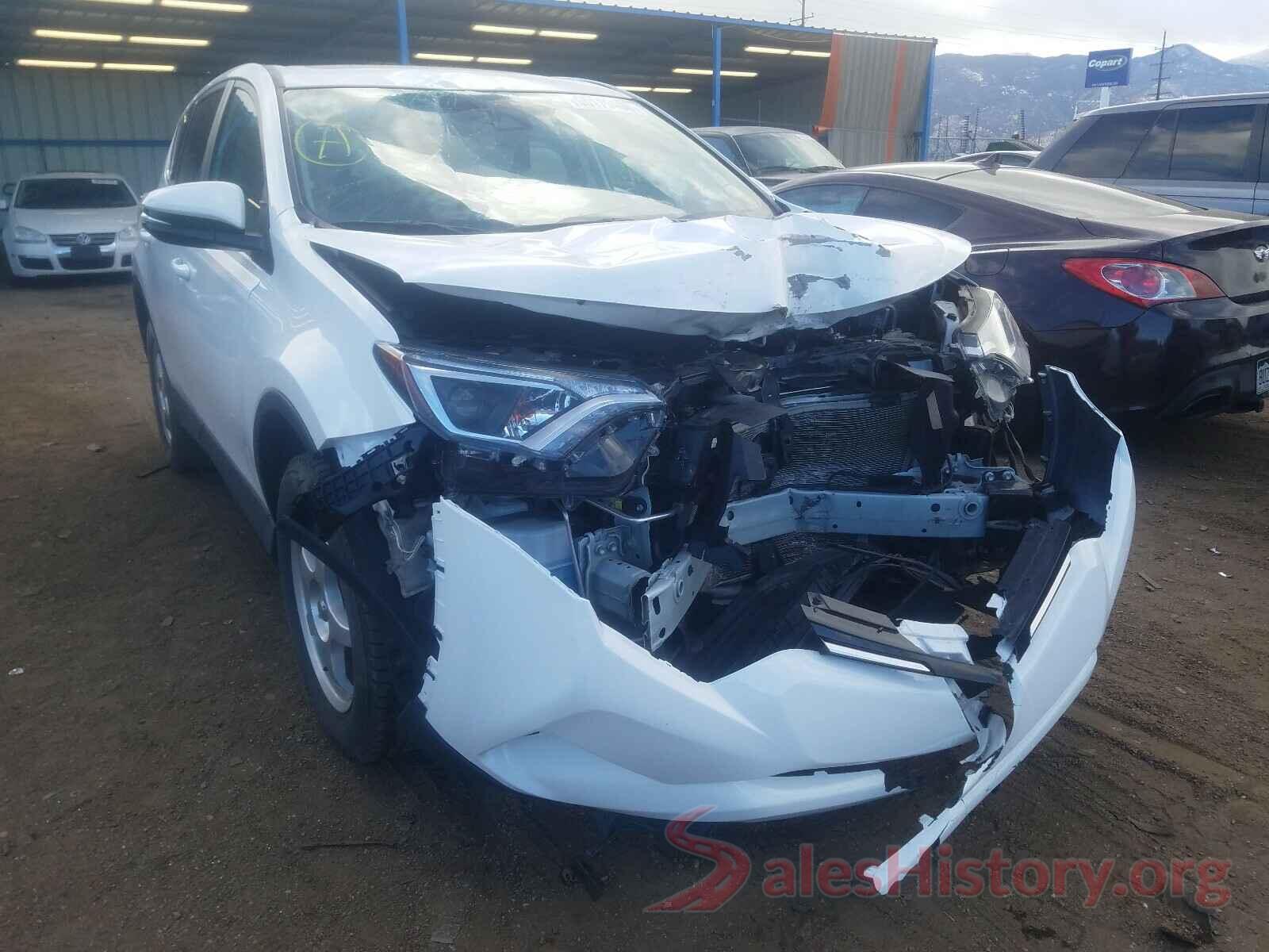 2T3RFREV9JW811114 2018 TOYOTA RAV4